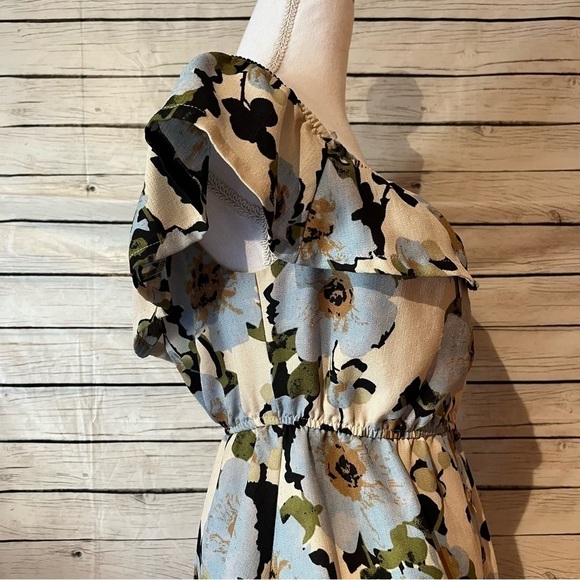 J.O.A. Floral Off The Shoulder Button Dress Size Medium - Picture 10 of 14